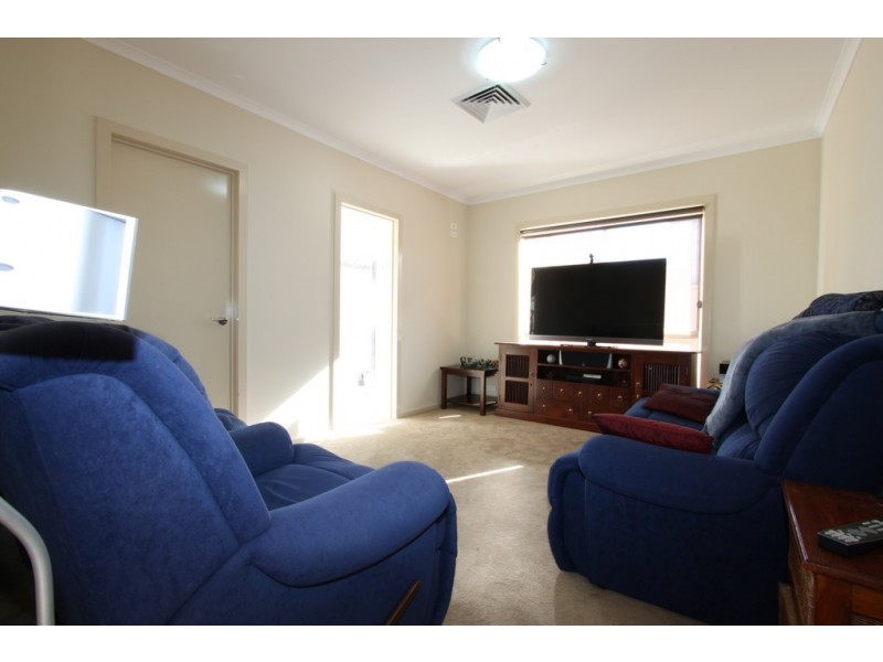 3/22 Broughton Place, Queanbeyan NSW 2620