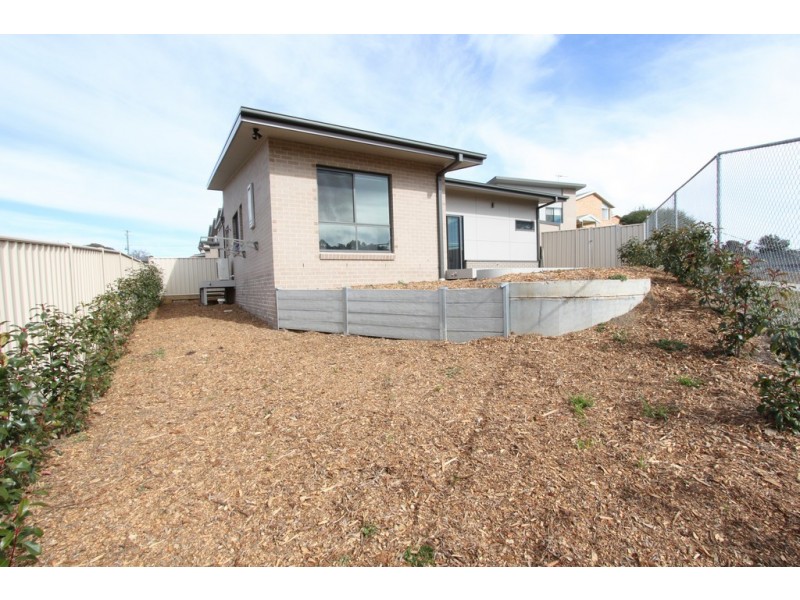 8/19-21 Henderson Road, Queanbeyan NSW 2620