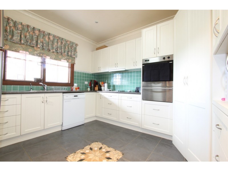 48 Henderson Road, Queanbeyan NSW 2620