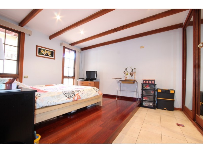 48 Henderson Road, Queanbeyan NSW 2620