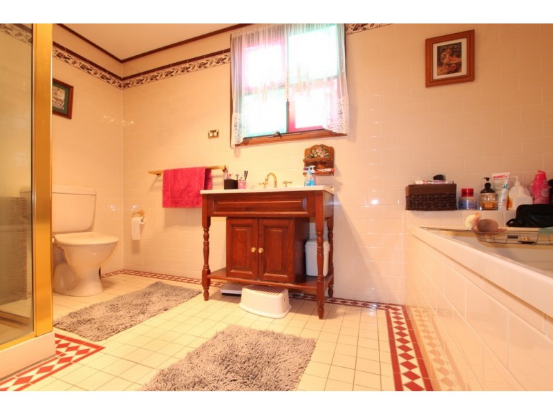 48 Henderson Road, Queanbeyan NSW 2620