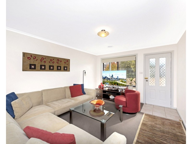 4 Palm Court, Jerrabomberra NSW 2619