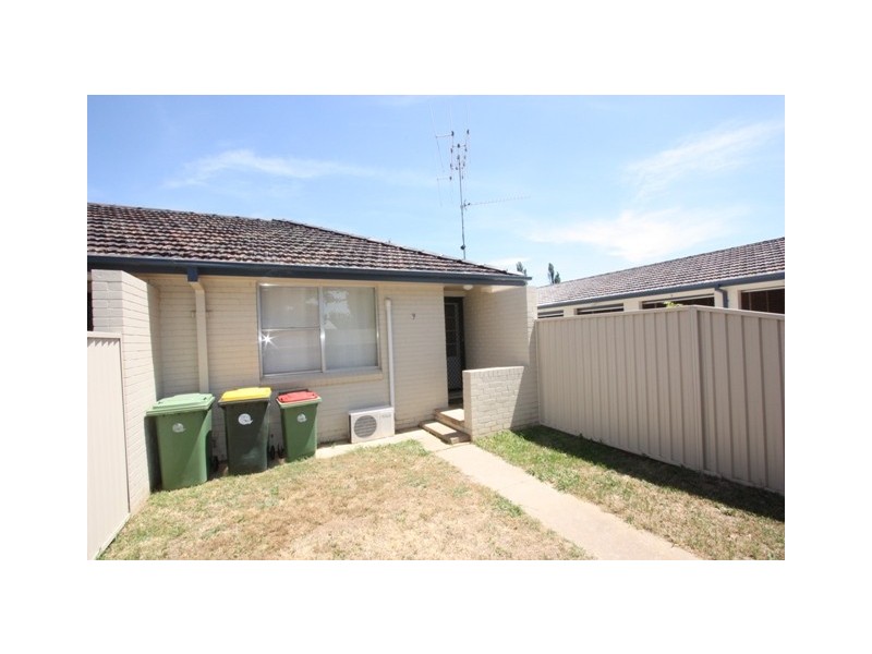 9/7-11 Broughton Place, Queanbeyan NSW 2620