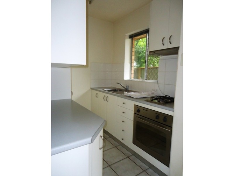 18/2 Donald Road, Queanbeyan NSW 2620