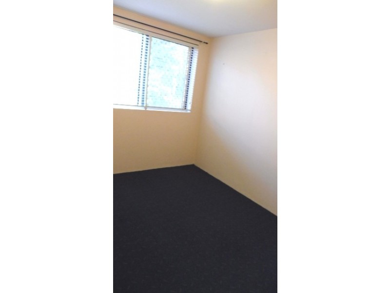 8/3 Mowatt Street, Queanbeyan NSW 2620