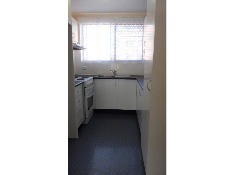 8/3 Mowatt Street, Queanbeyan NSW 2620