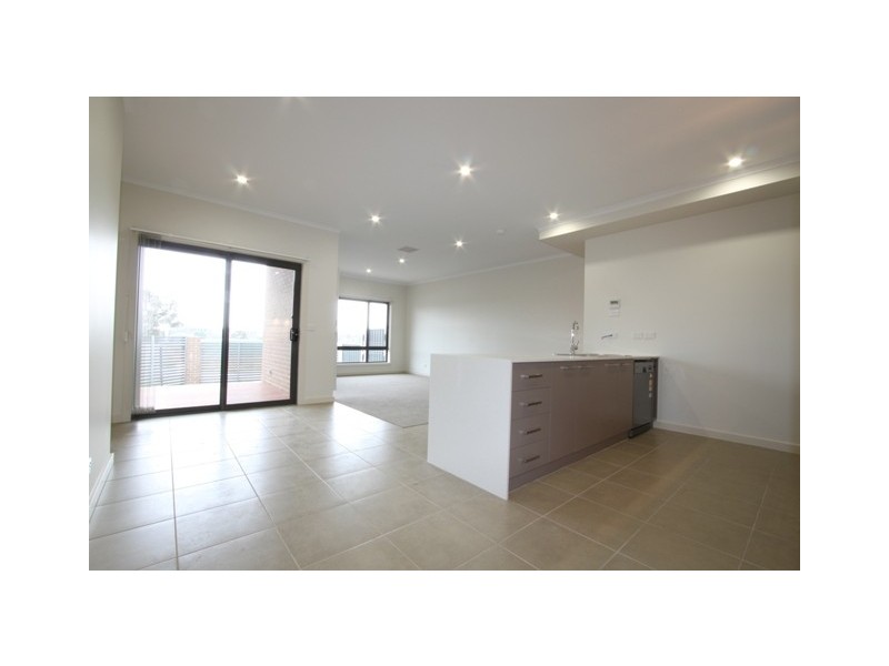 1/24 Lorn Road, Queanbeyan NSW 2620