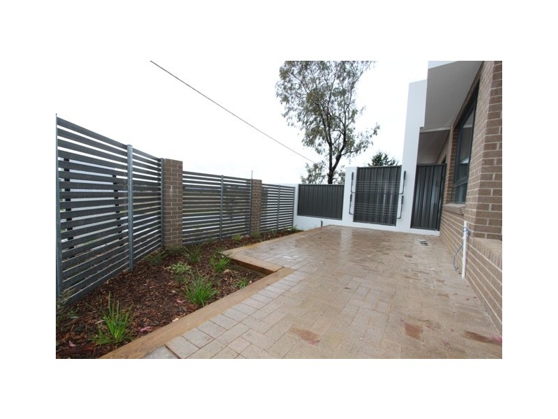 1/24 Lorn Road, Queanbeyan NSW 2620