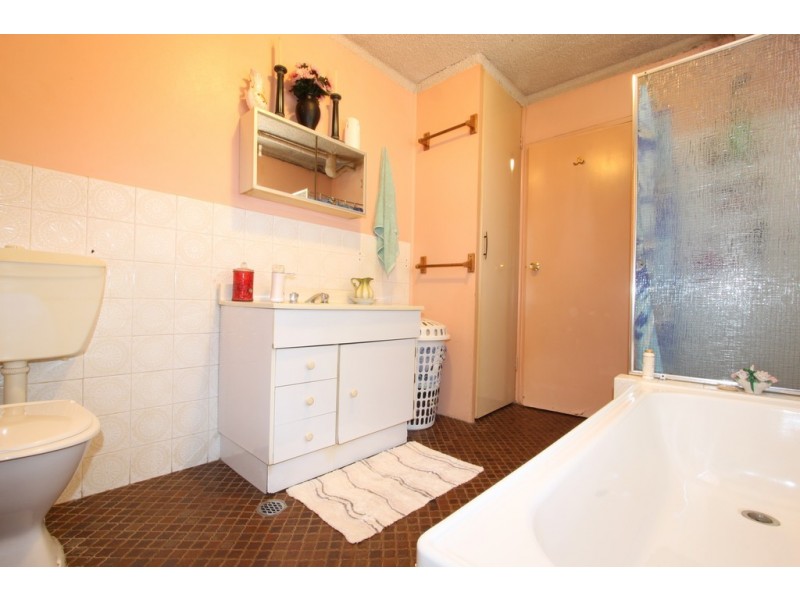 2/52-54 Trinculo Place, Queanbeyan NSW 2620