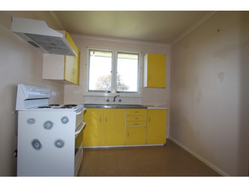 21 Karri Crescent, Queanbeyan NSW 2620