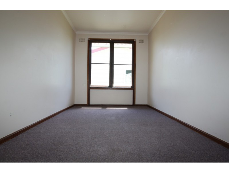 21 Karri Crescent, Queanbeyan NSW 2620