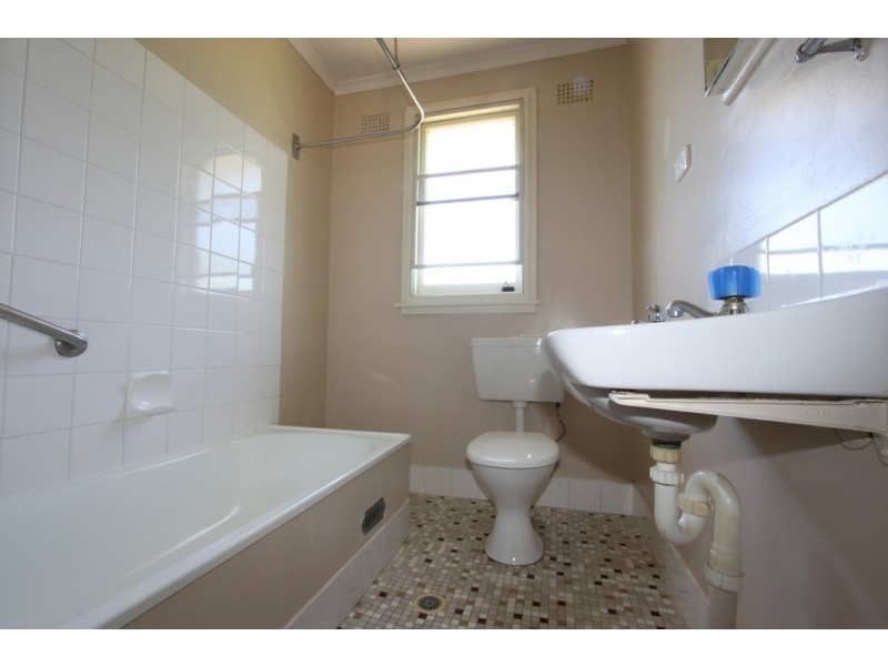 21 Karri Crescent, Queanbeyan NSW 2620