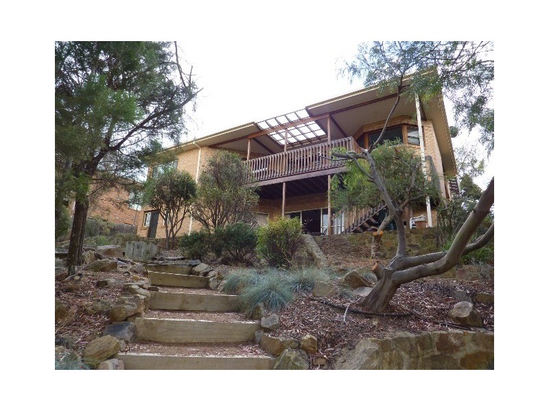 120 Candlebark Road, Queanbeyan NSW 2620