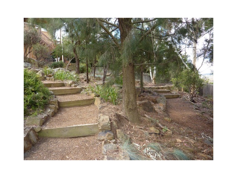 120 Candlebark Road, Queanbeyan NSW 2620