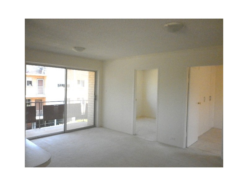 2/52-54 Trinculo Place, Queanbeyan West NSW 2620