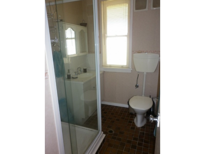 60 Fergus Road, Queanbeyan NSW 2620