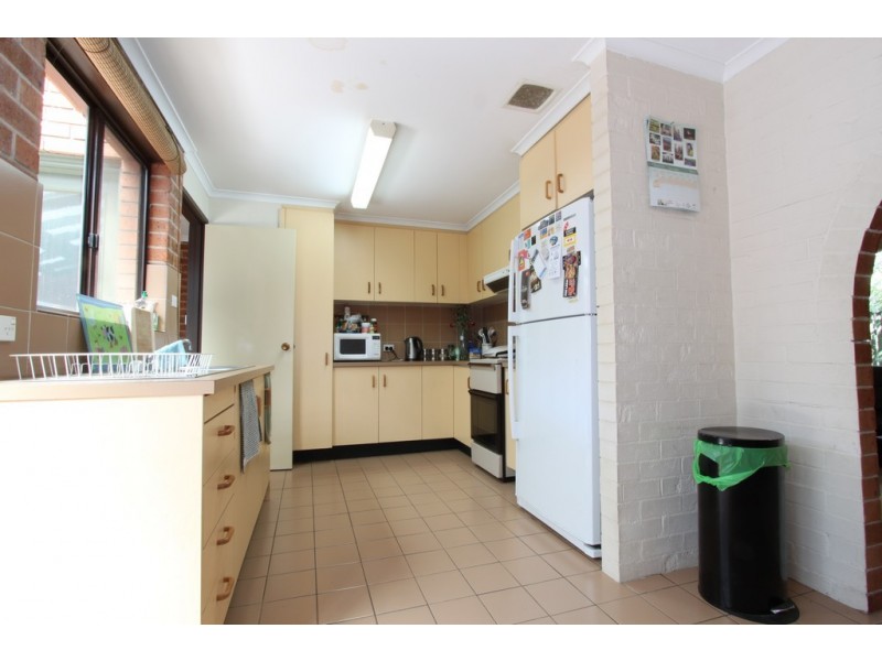 17 Atkinson Street, Queanbeyan NSW 2620