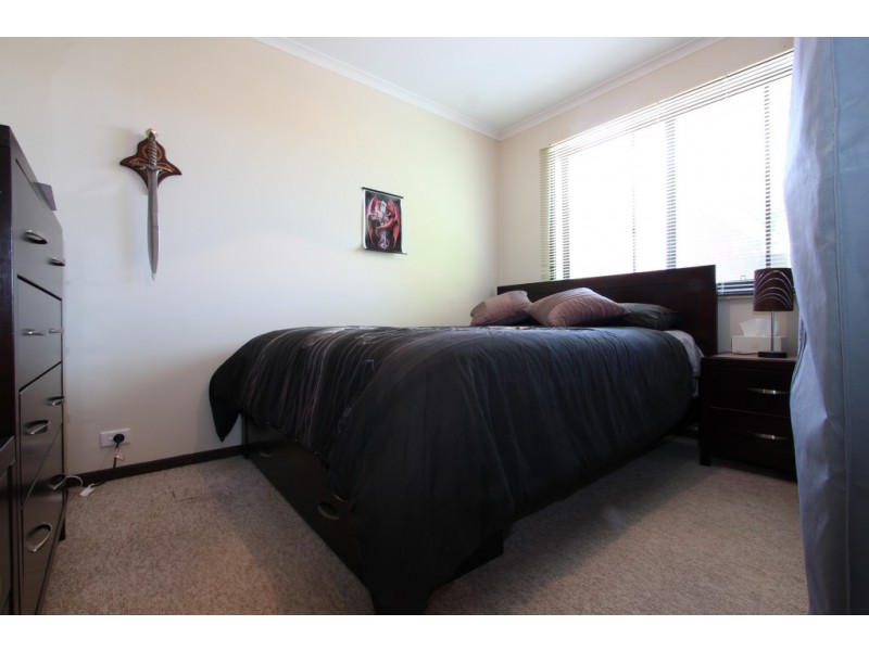 17 Atkinson Street, Queanbeyan NSW 2620