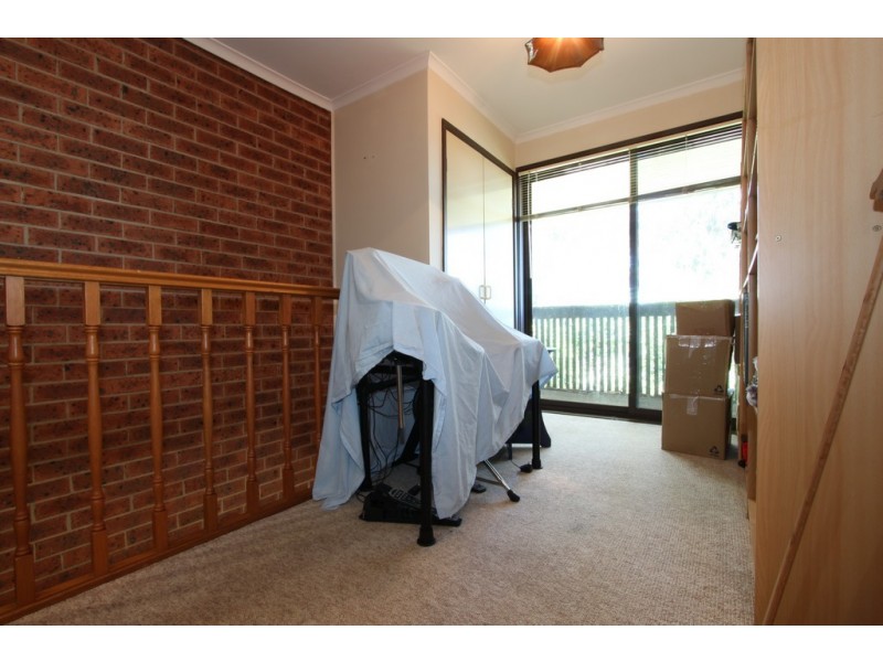 17 Atkinson Street, Queanbeyan NSW 2620