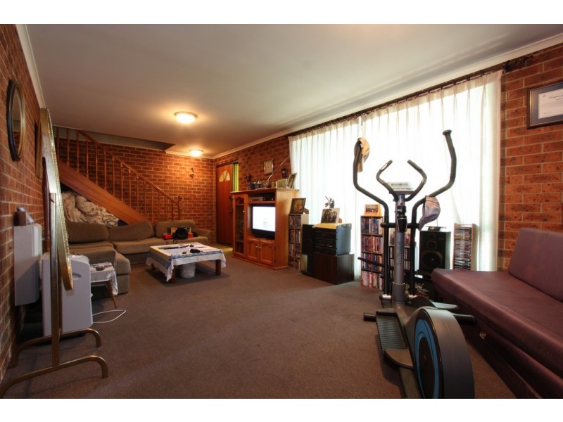 17 Atkinson Street, Queanbeyan NSW 2620