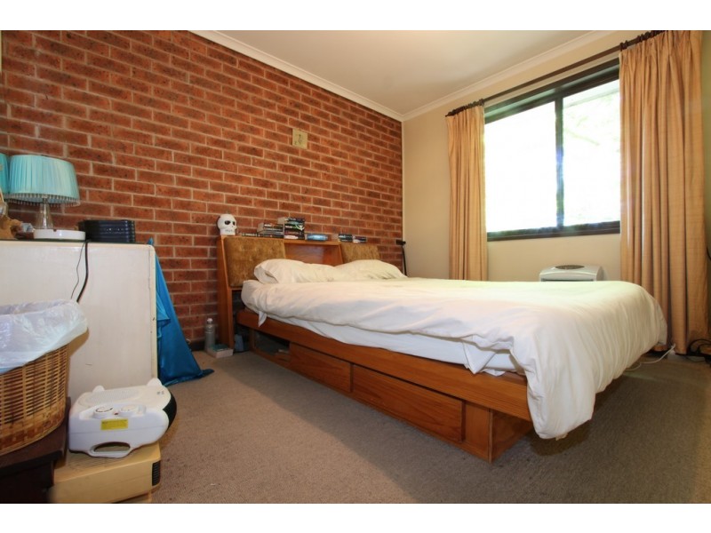 17 Atkinson Street, Queanbeyan NSW 2620