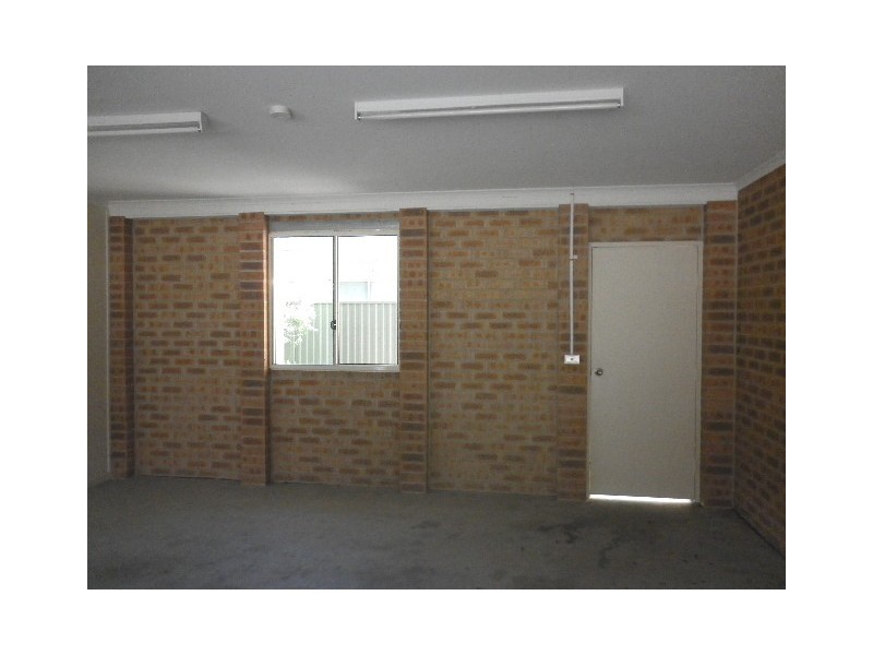 2/20 Broughton Place, Queanbeyan NSW 2620