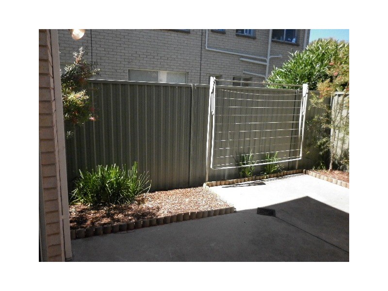 2/20 Broughton Place, Queanbeyan NSW 2620