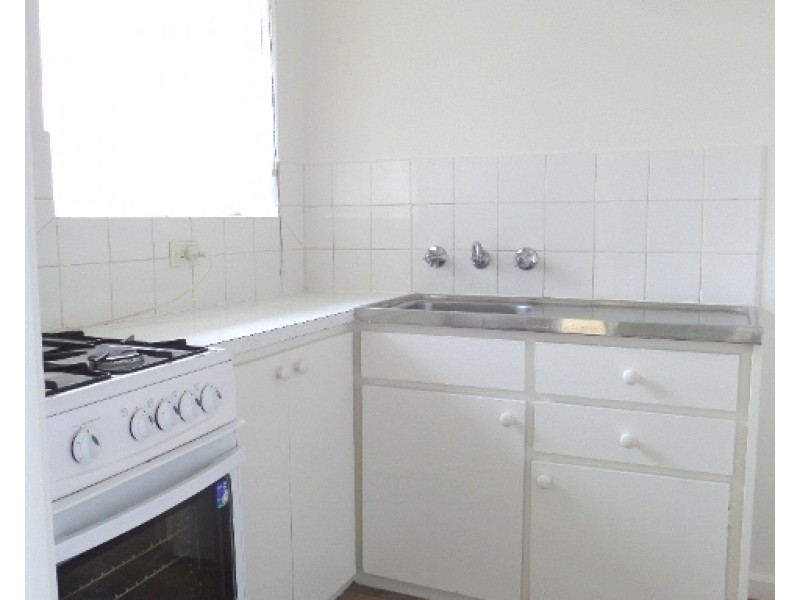 11/2 Donald Road, Queanbeyan NSW 2620