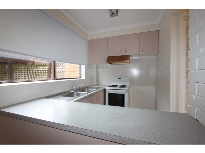 1/27 Mowatt Street, Queanbeyan NSW 2620
