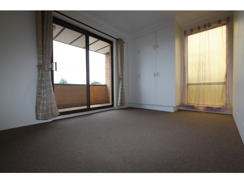 1/27 Mowatt Street, Queanbeyan NSW 2620