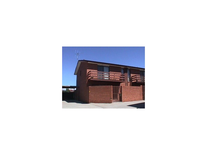 6/12 Hakea Street, Queanbeyan NSW 2620