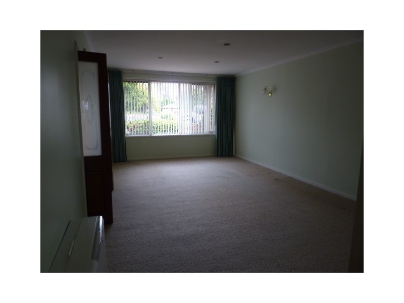 18 Stuart Street, Queanbeyan NSW 2620