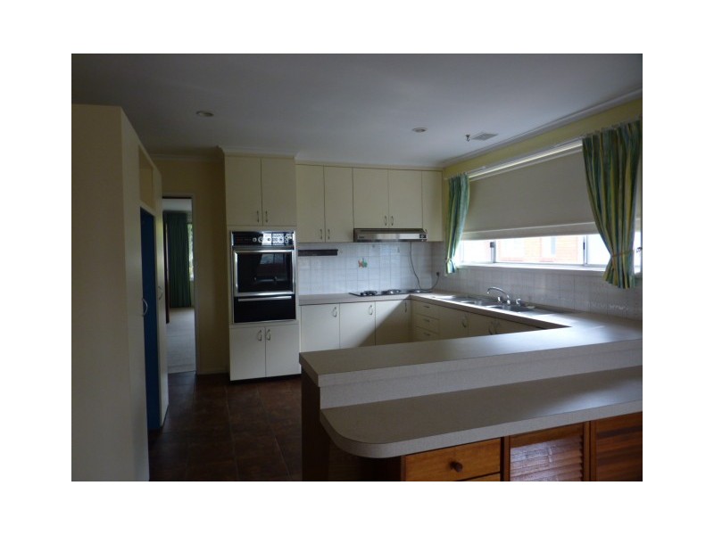 18 Stuart Street, Queanbeyan NSW 2620