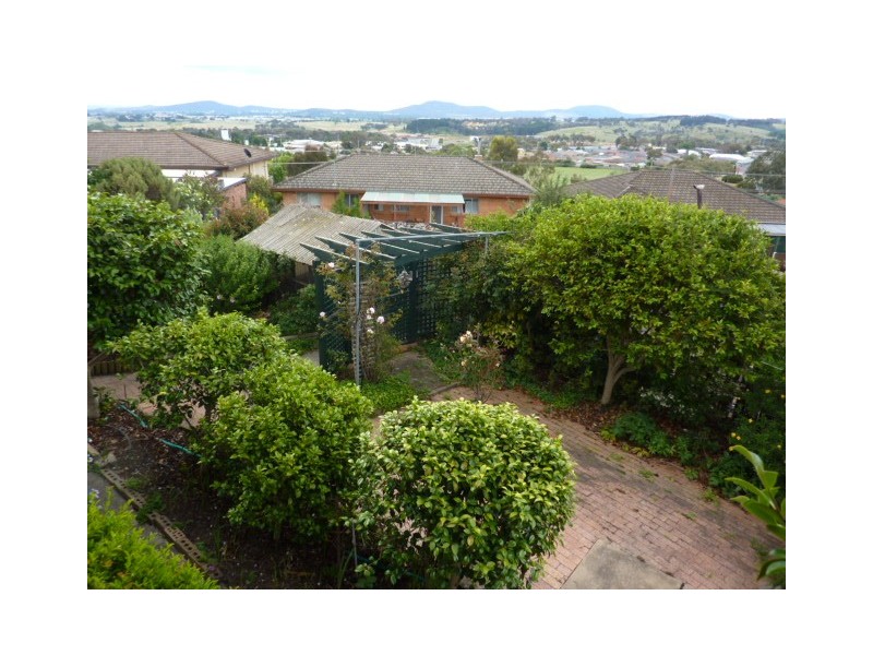 18 Stuart Street, Queanbeyan NSW 2620