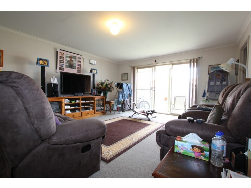 1/16-18 Laurel Place, Jerrabomberra NSW 2619