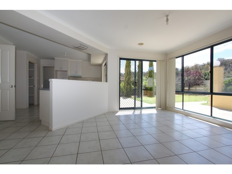 77 Thomas Royal Gardens, Queanbeyan NSW 2620