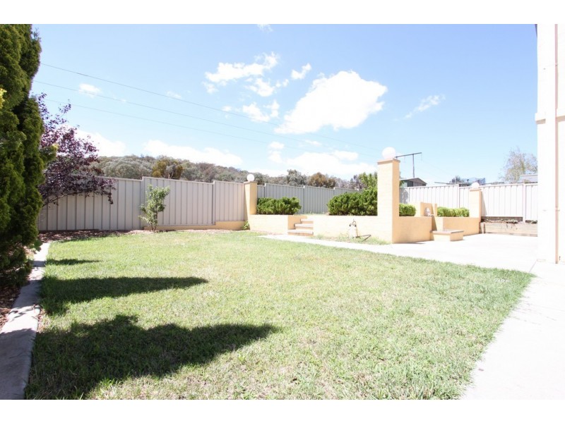 77 Thomas Royal Gardens, Queanbeyan NSW 2620