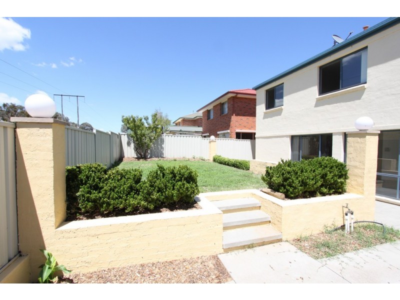 77 Thomas Royal Gardens, Queanbeyan NSW 2620