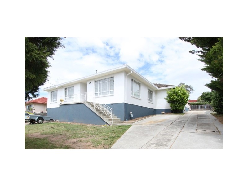 12 Sunnybar Parade, Queanbeyan NSW 2620