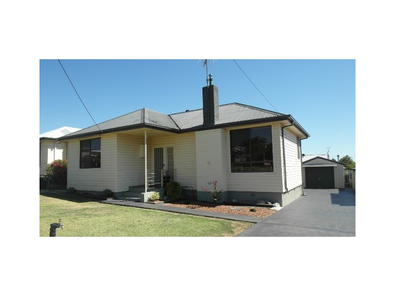 51 Fergus Road, Queanbeyan NSW 2620
