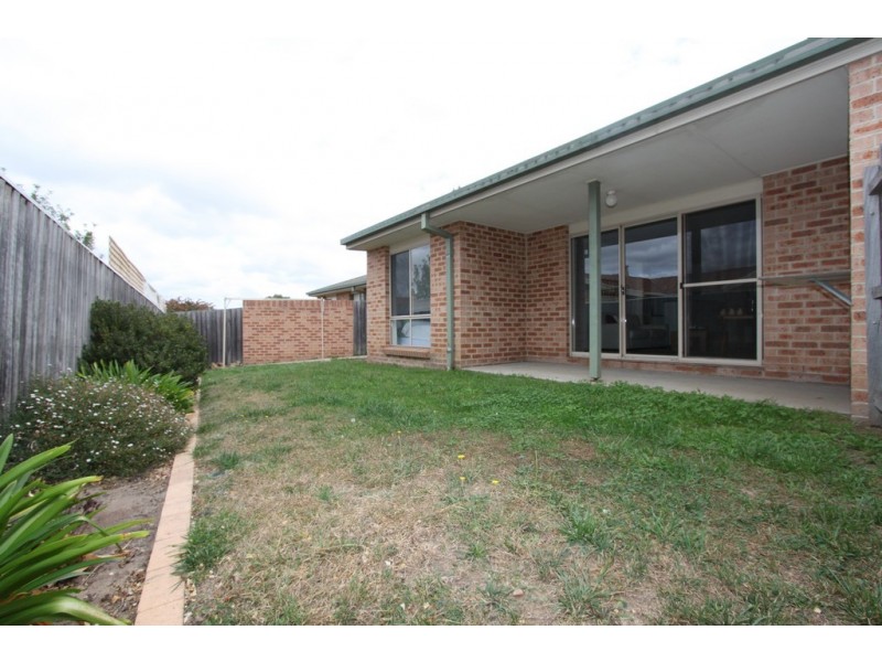 2/16-18 Laurel Place, Jerrabomberra NSW 2619