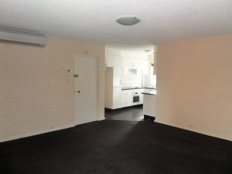 28/18 Booth Street, Queanbeyan NSW 2620