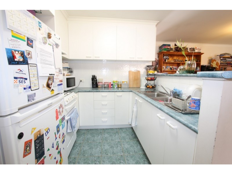 6/16-18 Laurel Place, Jerrabomberra NSW 2619