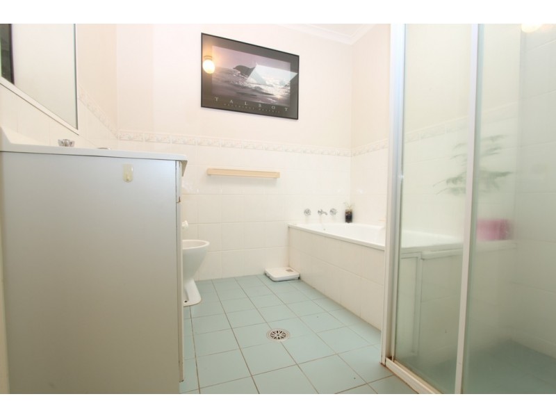 6/16-18 Laurel Place, Jerrabomberra NSW 2619