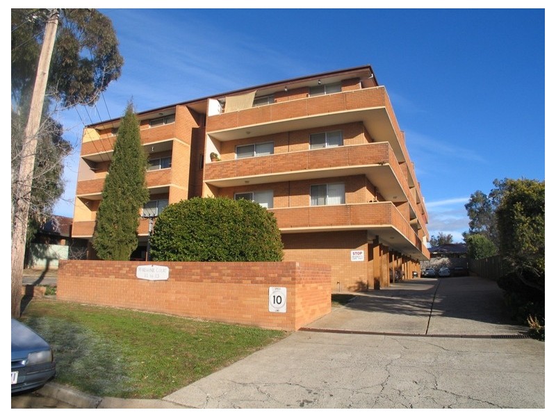 14/11-13 McKeahnie Street, Queanbeyan NSW 2620