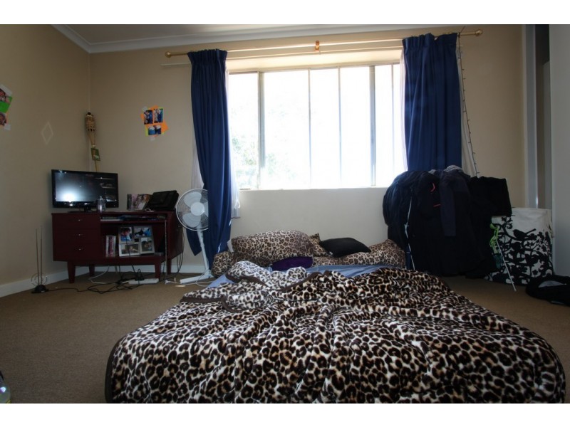 31/25 Macquoid Street, Queanbeyan NSW 2620