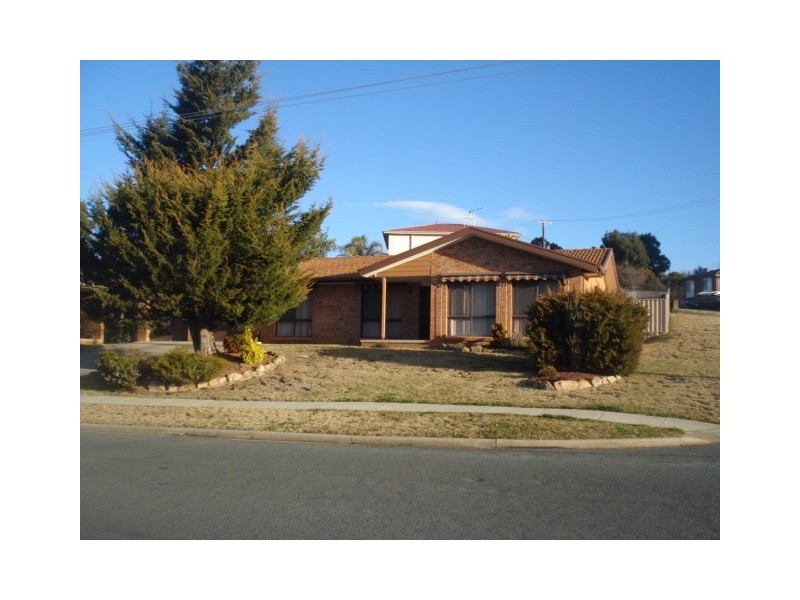 35 River Drive, Queanbeyan NSW 2620