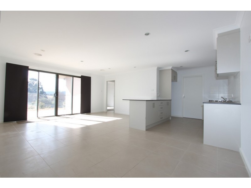 8/19-21 Henderson Road, Queanbeyan NSW 2620