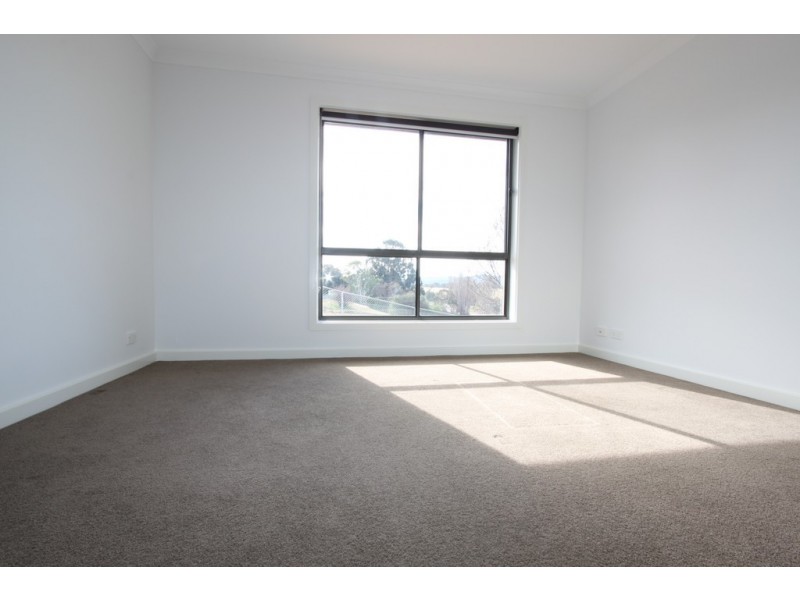 8/19-21 Henderson Road, Queanbeyan NSW 2620