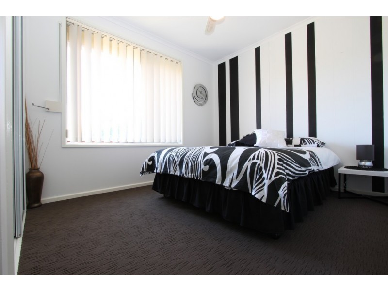 4 Veronica Place, Queanbeyan NSW 2620